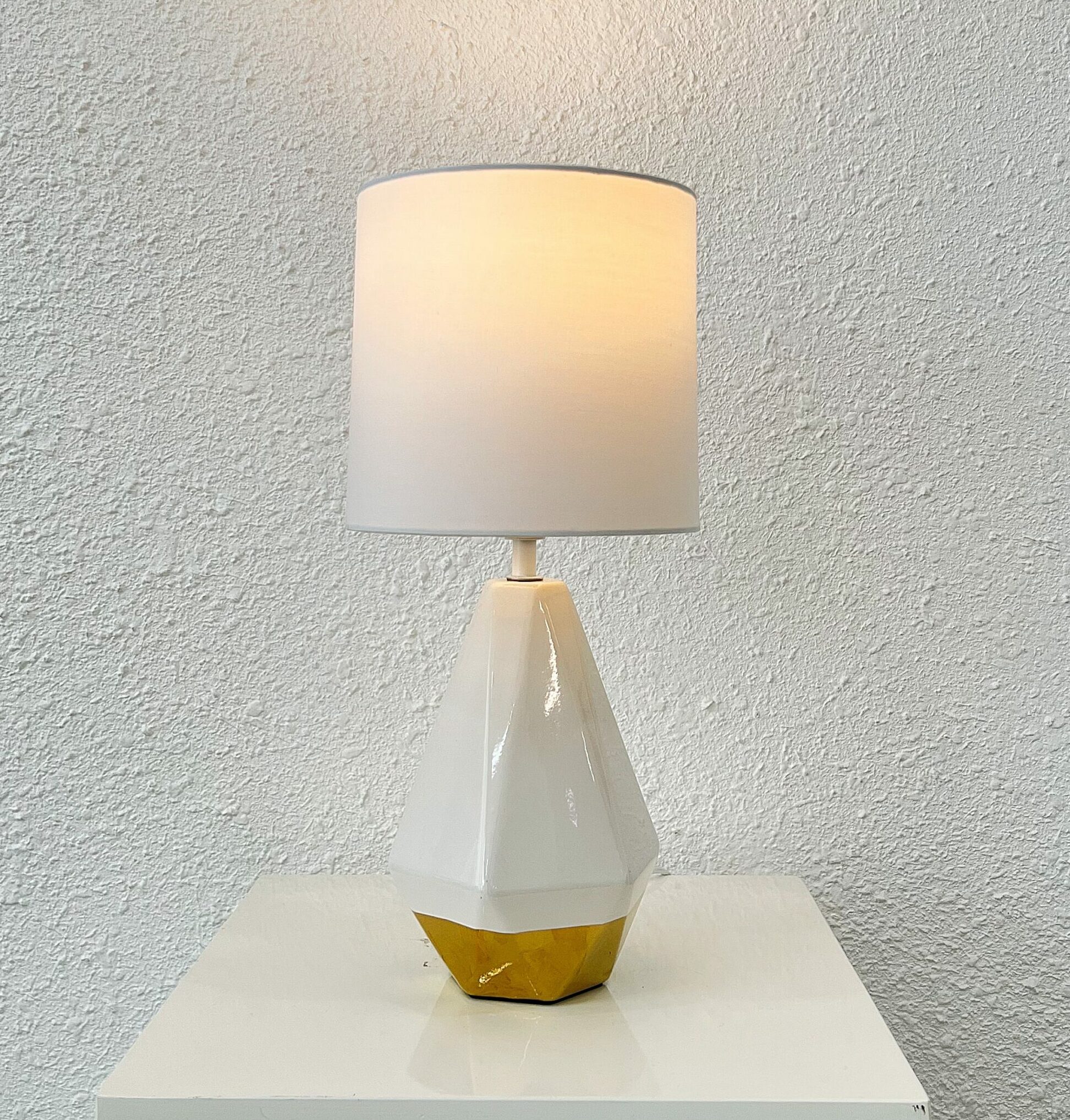 Đèn bàn gốm sứ cao cấp DBG013X - Thành Đạt